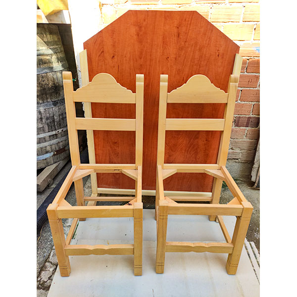 WOODEN CHAIR No 1