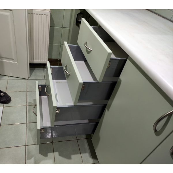 ΜΠΑΝΙΟ ΣΤΗΝ ΑΠΟΧΡΩΣΗ ΤΟΥ ΠΡΑΣΙΝΟΥ