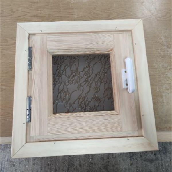 Ξύλινο Παράθυρο Μπάνιου Ανοιγόμενο με Ανάγλυφο Τζάμι Obscure