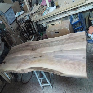 ΤΡΑΠΕΖΙ ΚΑΡΥΔΙΑ ΜΑΣΙΦ